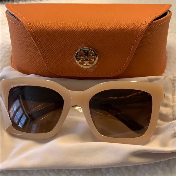 Tory Burch Accessories - Tory Burch Sunglasses Tory Burch Accessories - Tory Burch Sunglasses